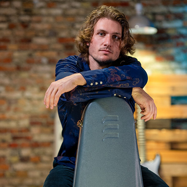 Vectra-3.2-Form-Fit-SG-Style-Pro-Form-VTR-526CSB-600x600-1